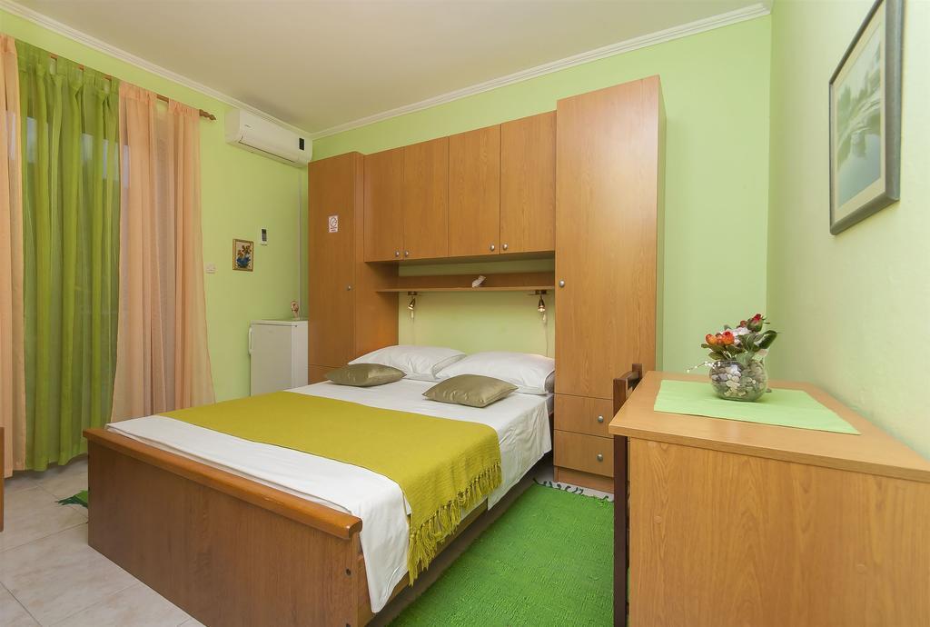 Rooms Vlahovic スラノ エクステリア 写真