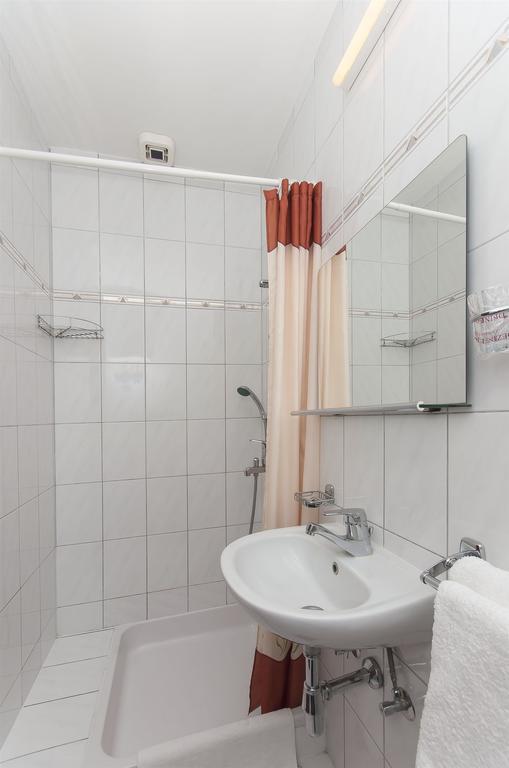 Rooms Vlahovic スラノ エクステリア 写真